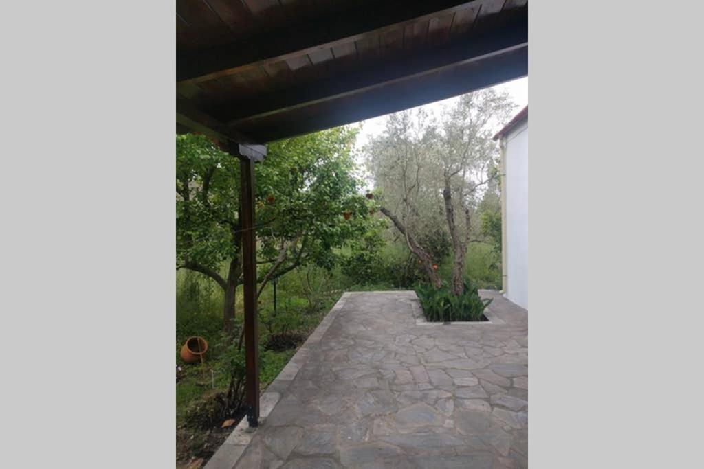 Irinis Cottage Kala Nera Ngoại thất bức ảnh